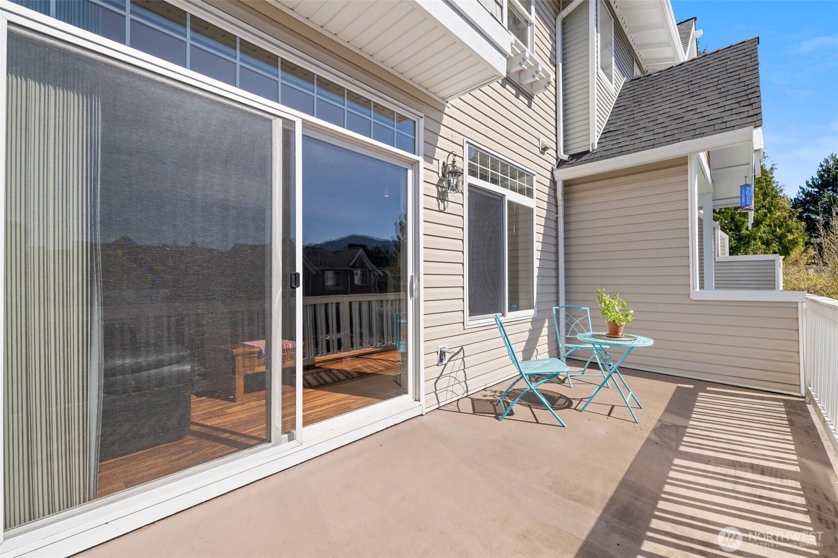 23120 Southeast Black Nugget Road, Unit E1 Issaquah, WA 98029 - Photo 30 of 40