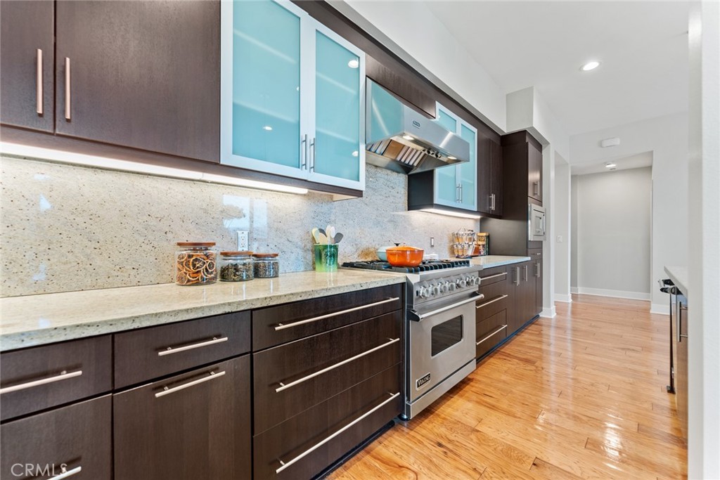 402 Rockefeller, Unit 407 Irvine, CA 92612 - Photo 4 of 48