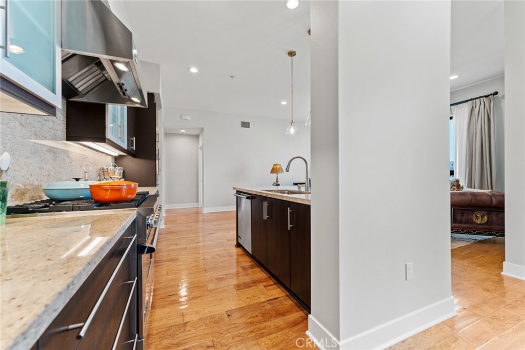 402 Rockefeller, Unit 407 Irvine, CA 92612 - Photo 6 of 48