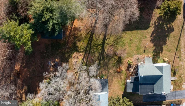 a picture of houses with outdoor space