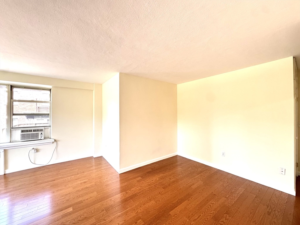 145 Pinckney Street, Unit 335 Boston, MA 02114 - Photo 2 of 16