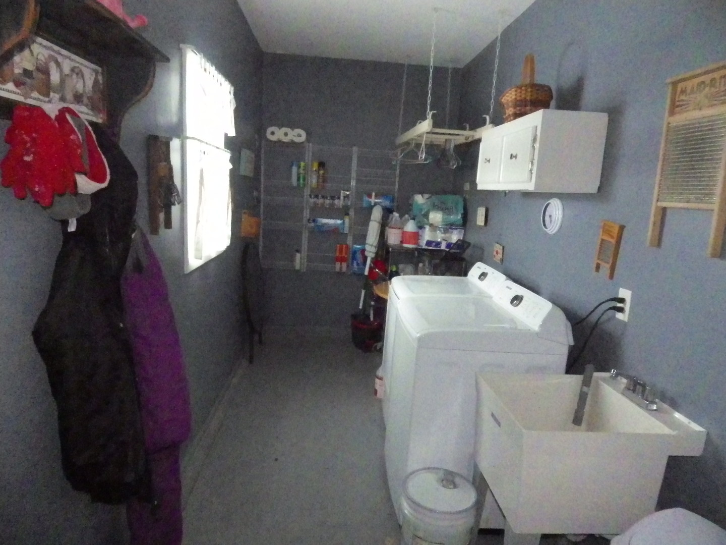 813 Southgate Road New Lenox, IL 60451 - Photo 11 of 17 a bathroom with a toilet sink and mirror