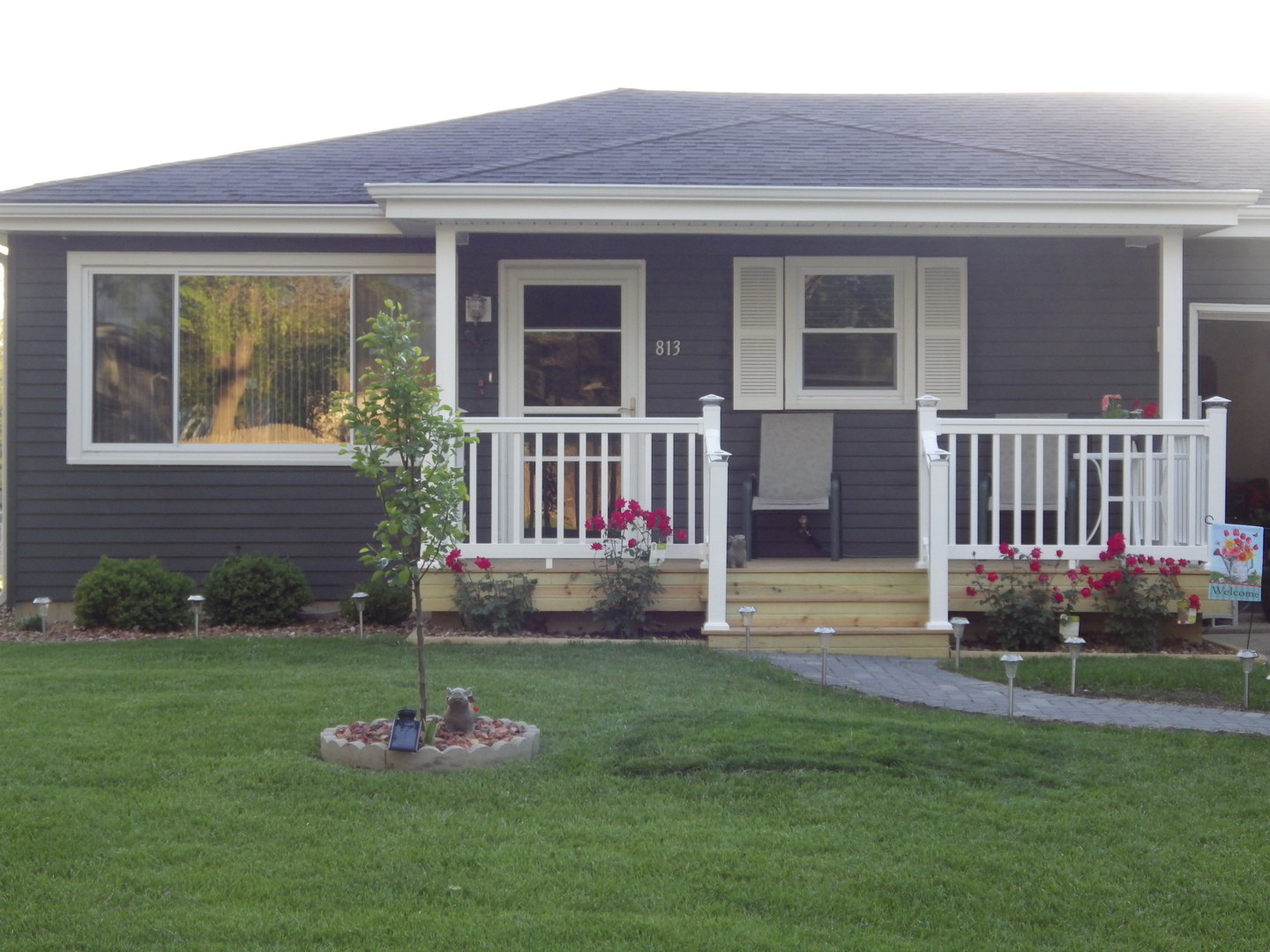813 Southgate Road New Lenox, IL 60451 - Photo 15 of 17 a front view of a house with a yard