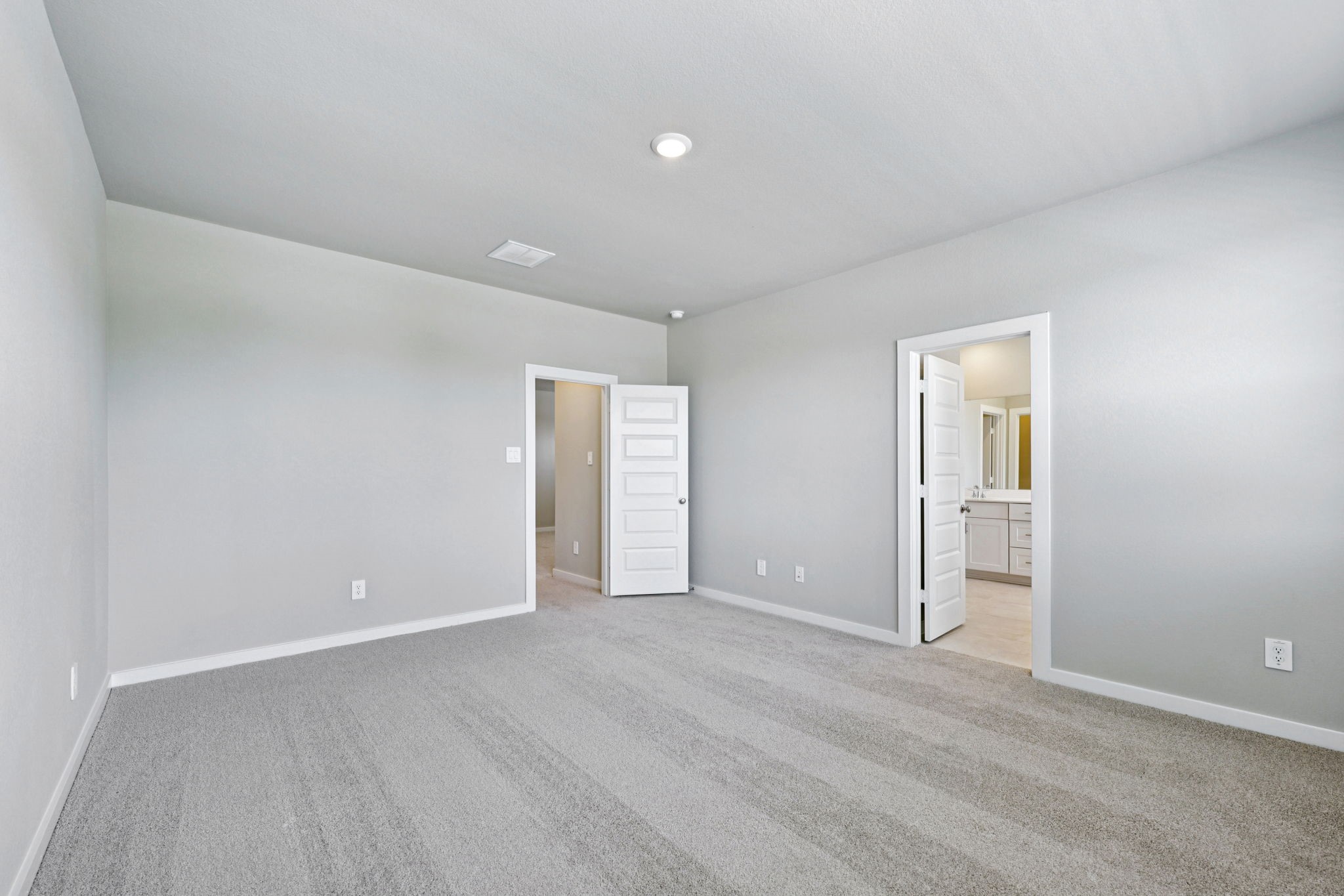 10032 Rustic Charm Street Houston, TX 77080 - Photo 23 of 40 wooden floor in an empty room