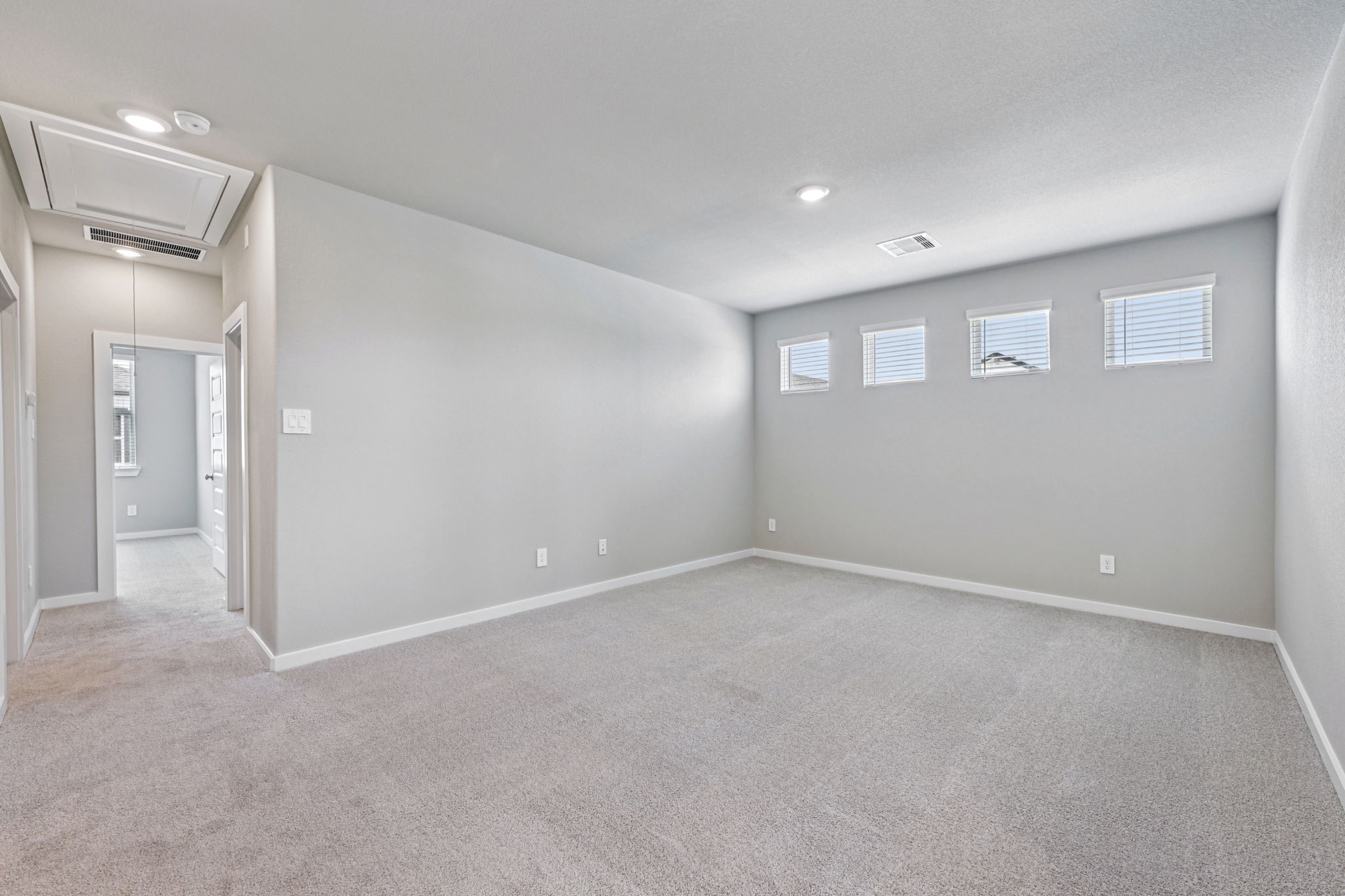 10032 Rustic Charm Street Houston, TX 77080 - Photo 28 of 40 a view of an empty room