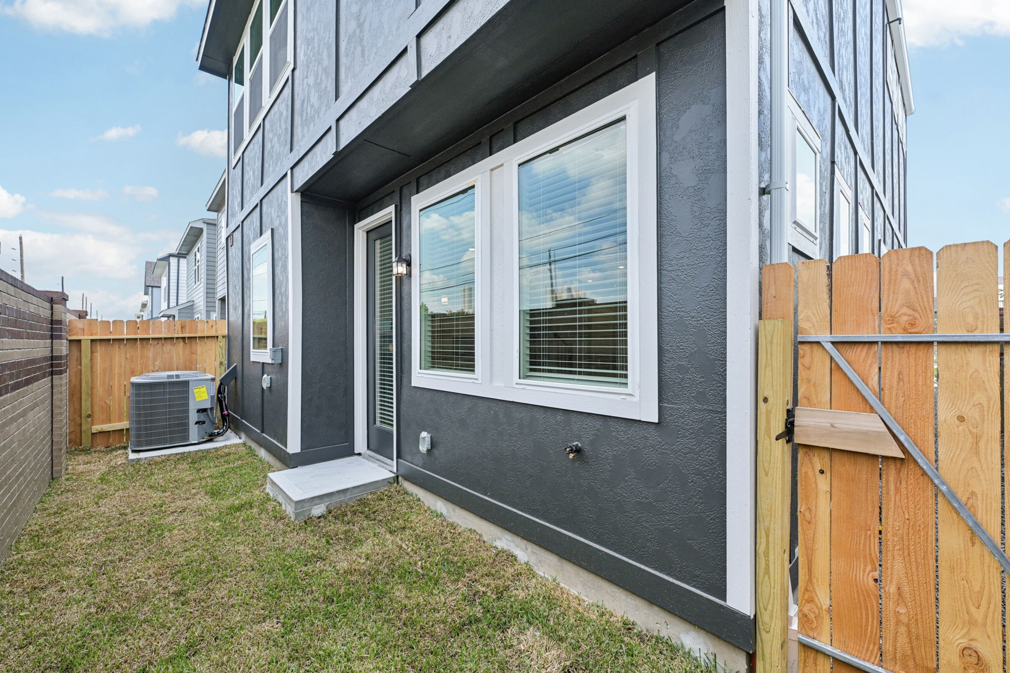 10032 Rustic Charm Street Houston, TX 77080 - Photo 36 of 40 a view of front door of house