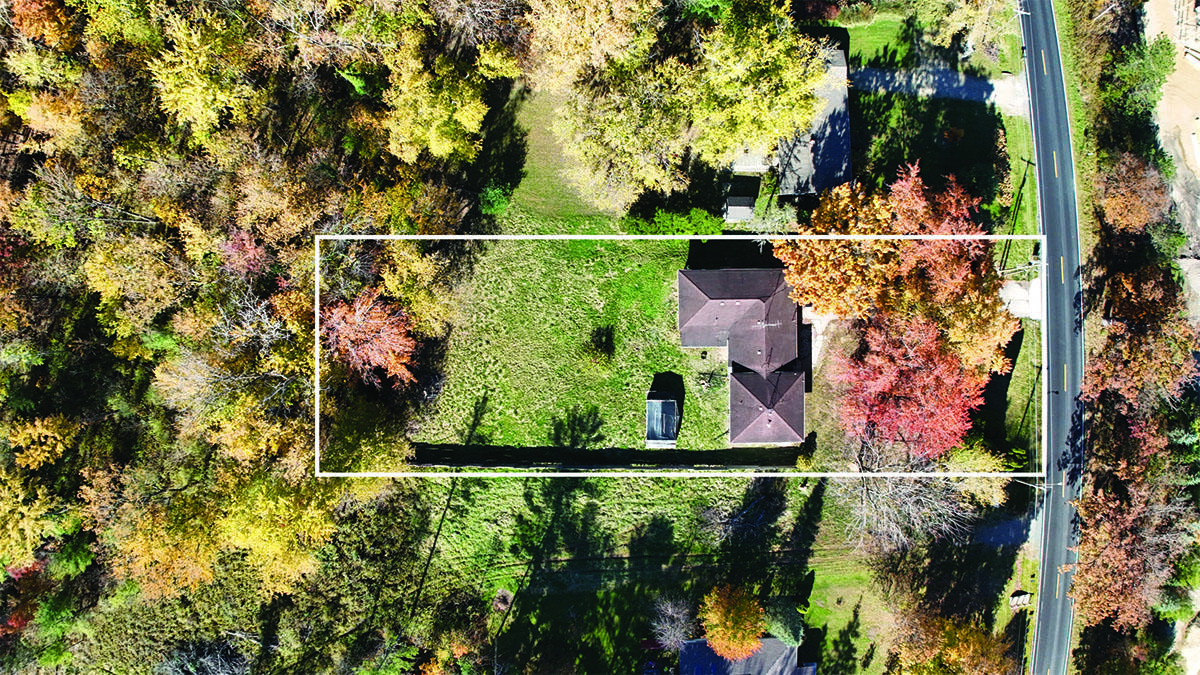 15344 Lakeside Road Lakeside, MI 49116 - Photo 21 of 25 15344 lakeside property line copy (1)
