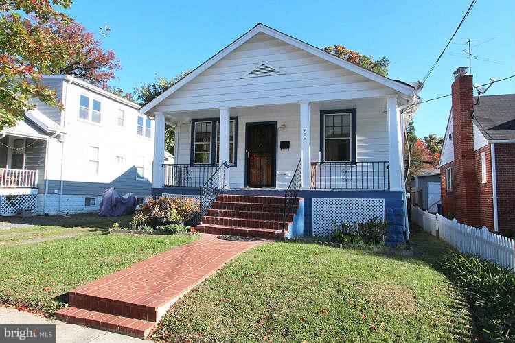 819 Violet Place Silver Spring, MD 20910 - Photo 2 of 26 Exterior (Front)