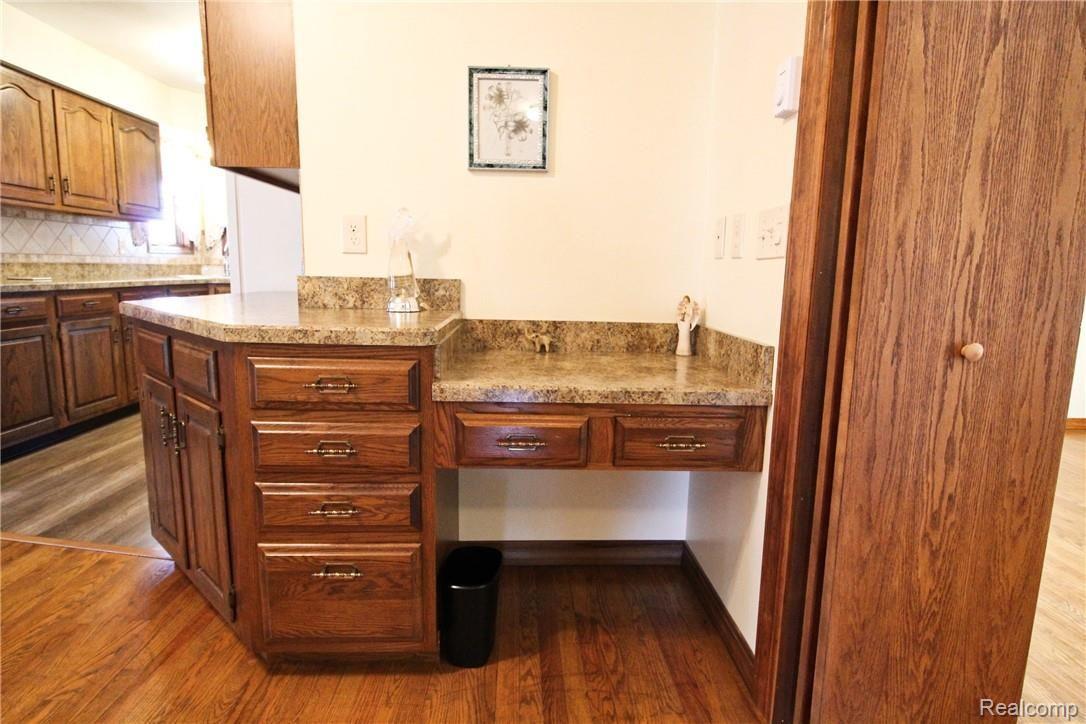 1807 Peppermill Road Lapeer, MI 48446 - Photo 18 of 65 IMG_2587.jpg