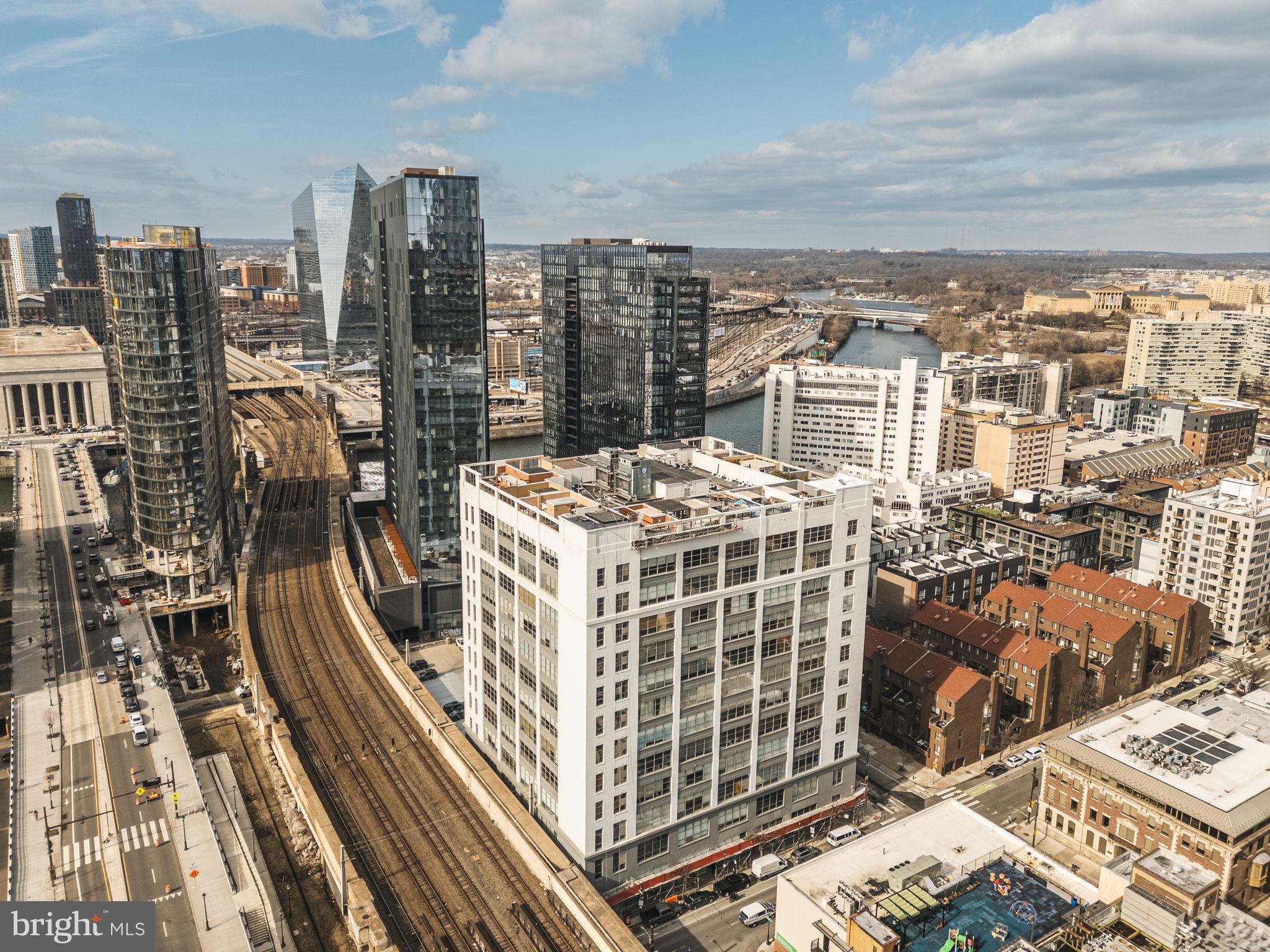 2200-28 Arch Street, Unit 1011 Philadelphia, PA 19103 - Photo 39 of 41