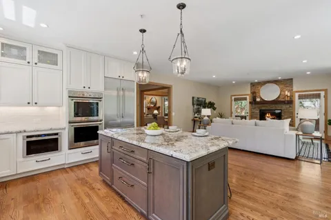 $3,398,000 | 6 Hunter Creek, Fairfax, CA 94930