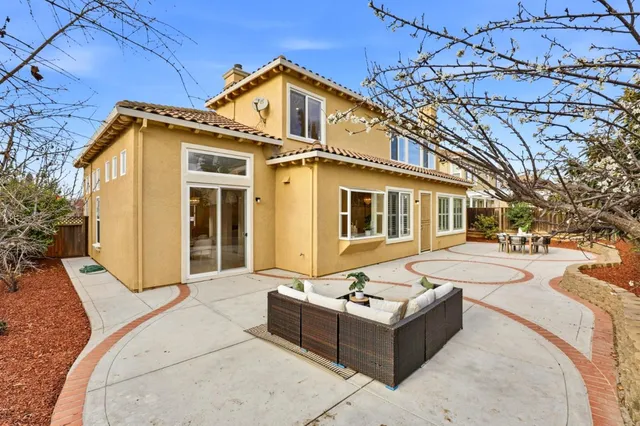 $2,150,000 | 1510 Avenida De Los Padres, Morgan Hill, CA 95037