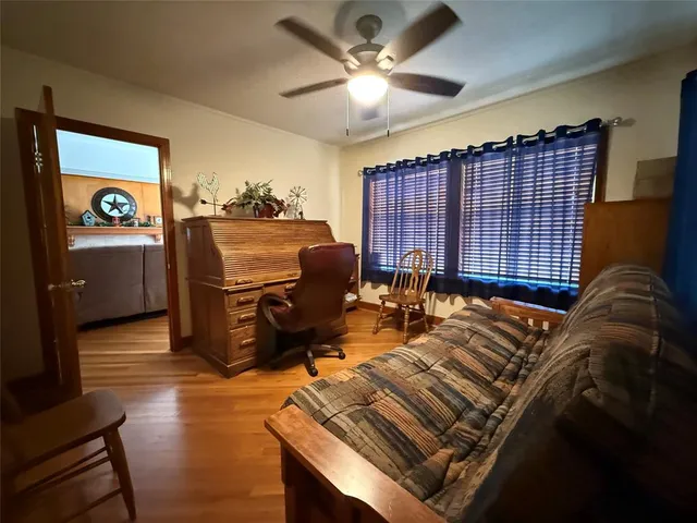 a view of a livingroom with furniture