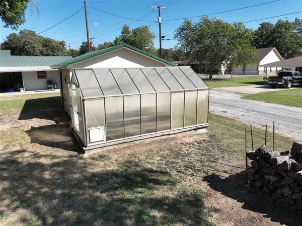 $349,000 | 908 North Austin Street, Comanche, TX 76442