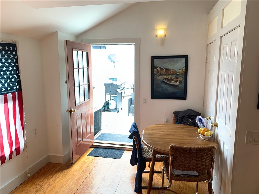 28 Broadway, Unit B Newport, RI 02840 - Photo 2 of 21