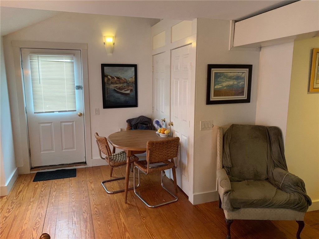 28 Broadway, Unit B Newport, RI 02840 - Photo 4 of 21