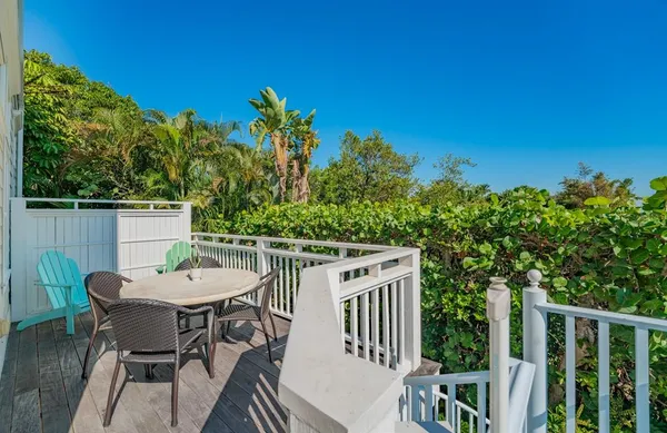 $4,500,000 | 714 Jacaranda Road, Anna Maria, FL 34216