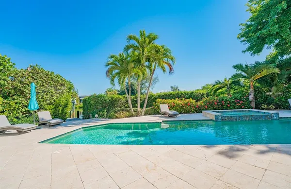 $4,500,000 | 714 Jacaranda Road, Anna Maria, FL 34216