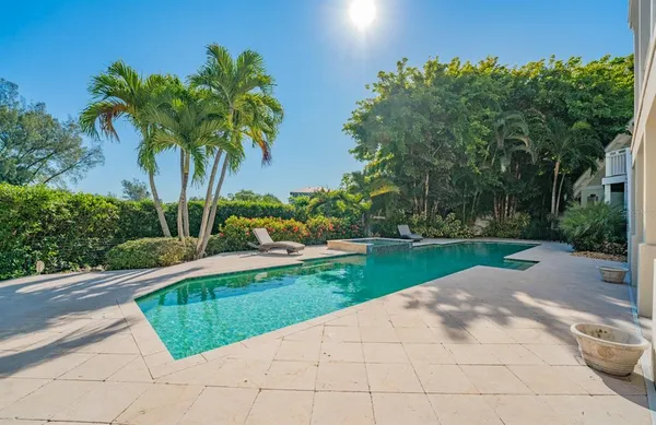 $4,500,000 | 714 Jacaranda Road, Anna Maria, FL 34216