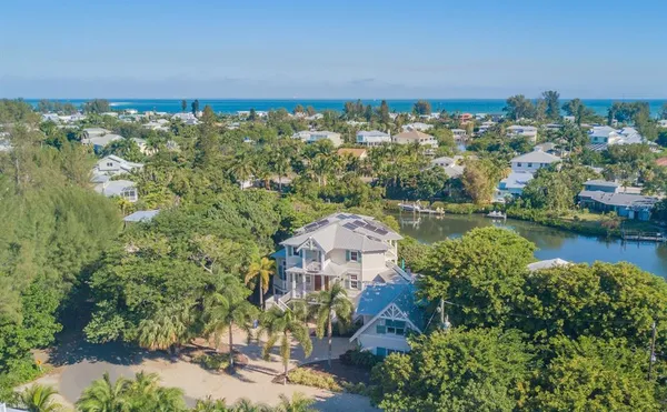 $4,500,000 | 714 Jacaranda Road, Anna Maria, FL 34216