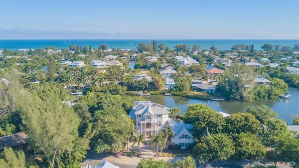 $4,500,000 | 714 Jacaranda Road, Anna Maria, FL 34216