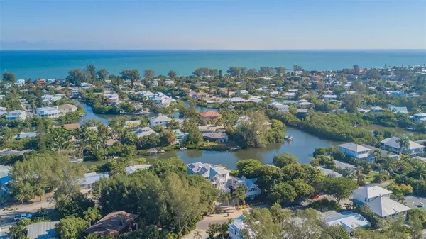 $4,500,000 | 714 Jacaranda Road, Anna Maria, FL 34216