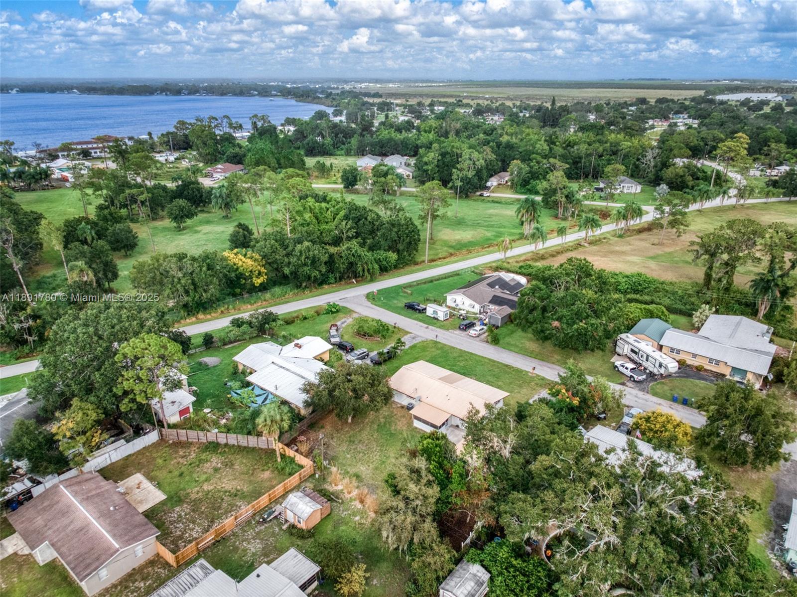 111 Springdale Road Sebring, FL 33870 - Photo 44 of 50 an aerial view of a house with a garden