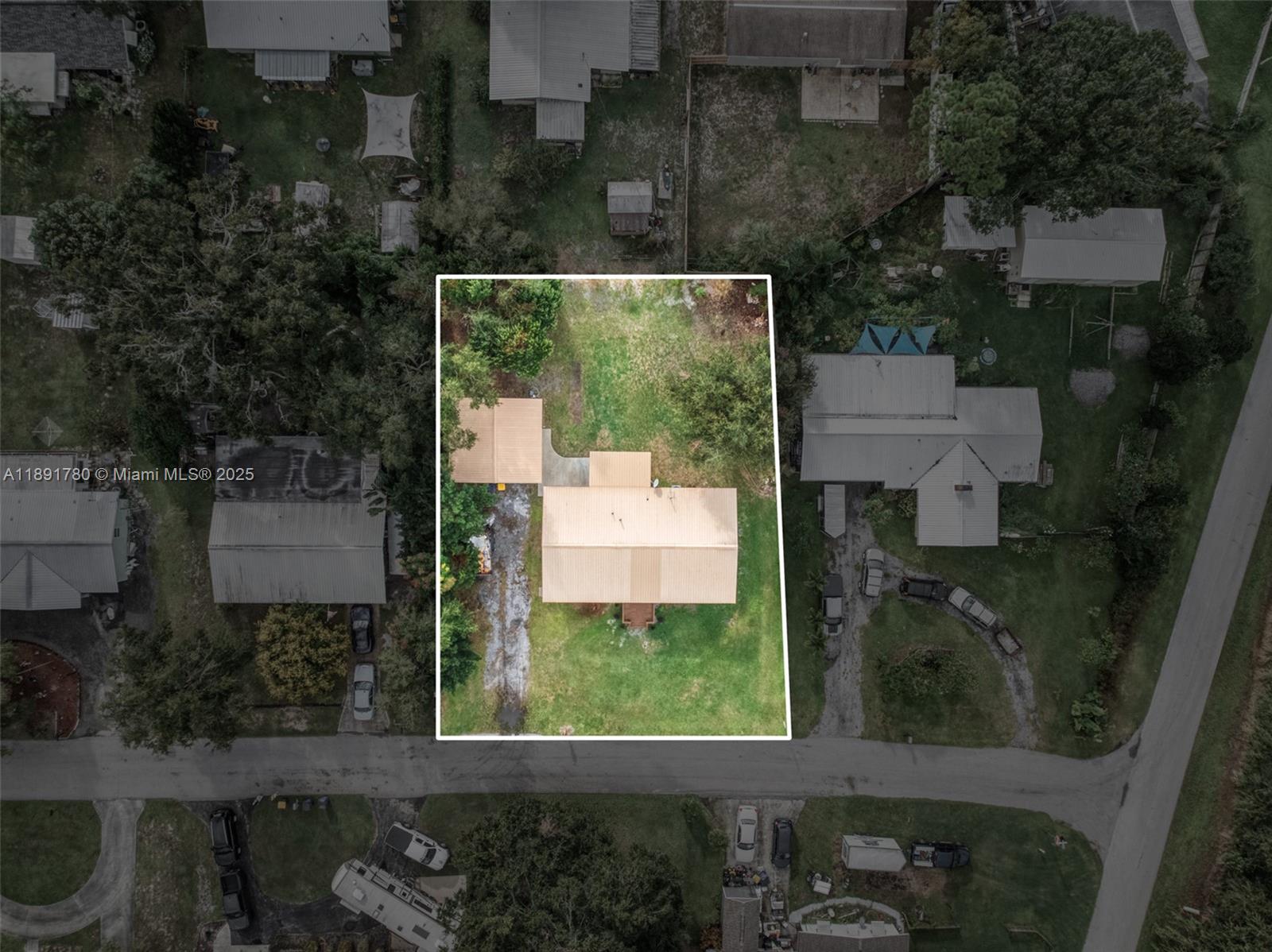 111 Springdale Road Sebring, FL 33870 - Photo 48 of 50 an aerial view of residential house with outdoor space