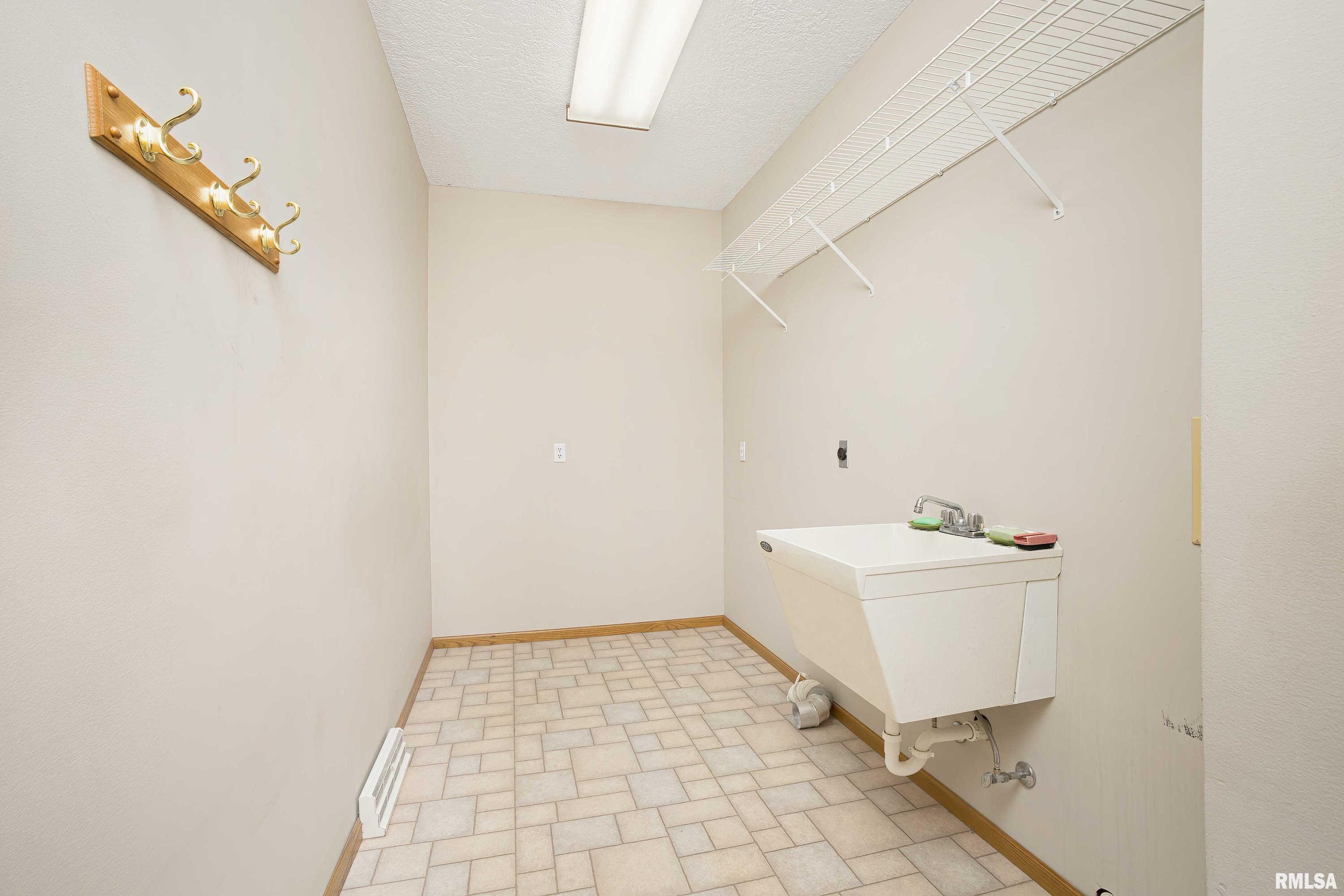 9429 84th St Court West Taylor Ridge, IL 61284 - Photo 18 of 53 Gallery Image 18