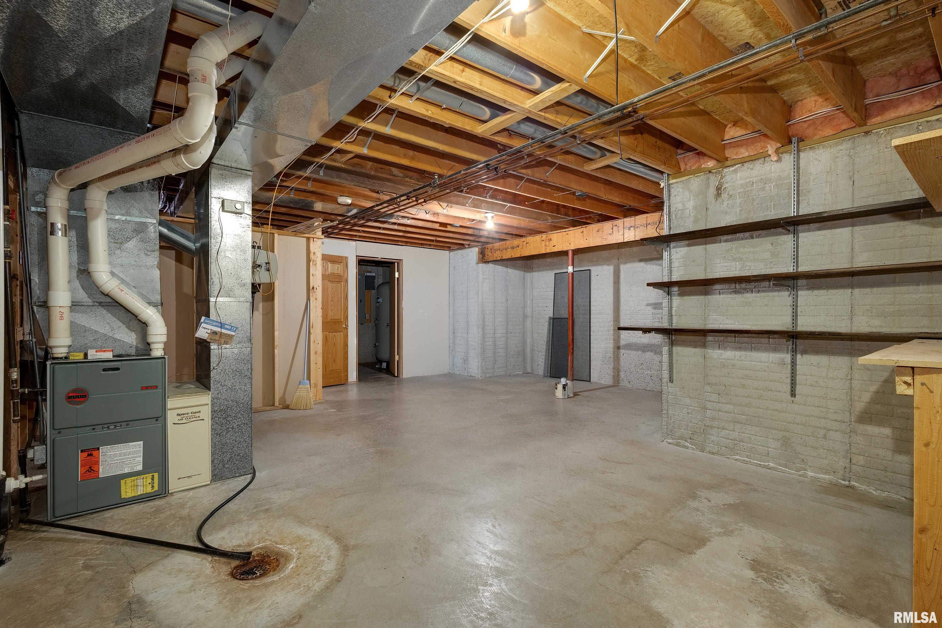9429 84th St Court West Taylor Ridge, IL 61284 - Photo 36 of 53 Gallery Image 36