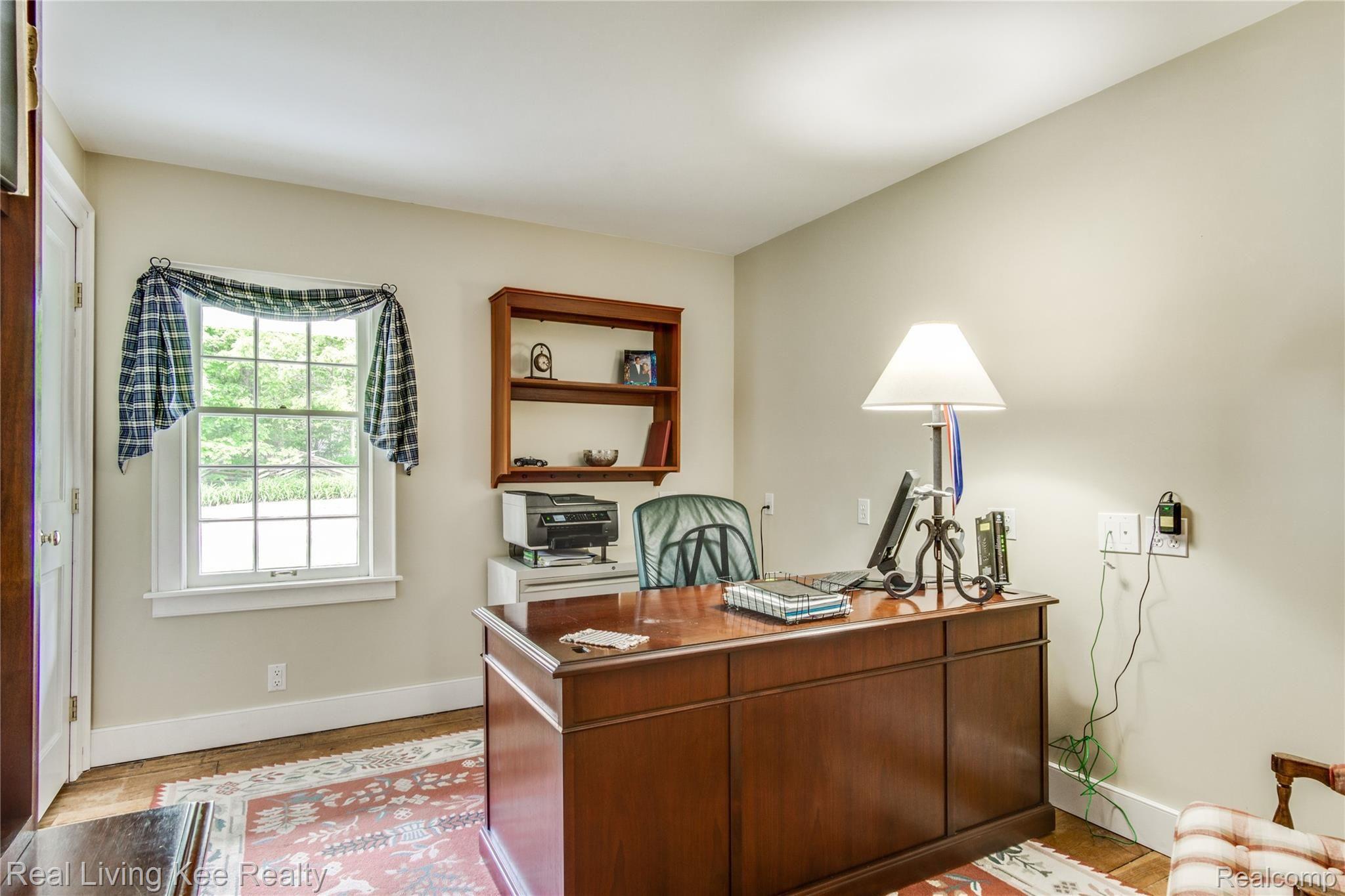 960 East Tienken Road Rochester, MI 48306 - Photo 32 of 56 Interiors 35.jpg