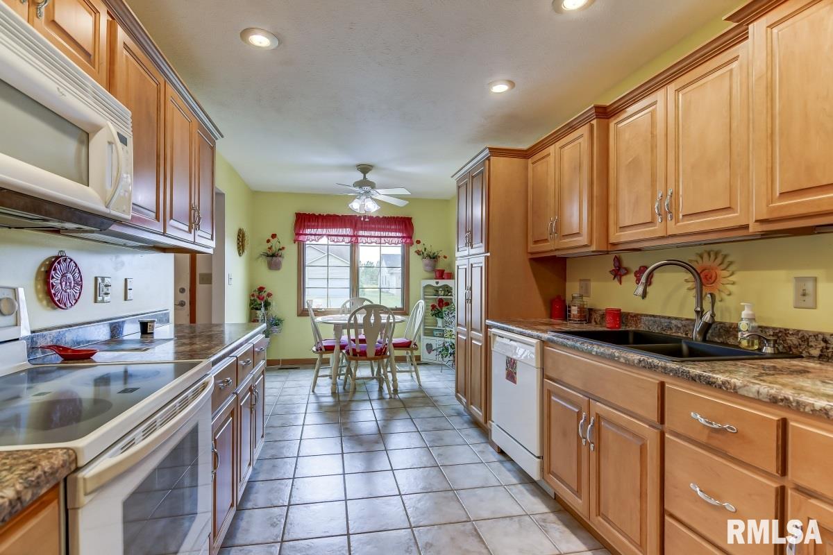 3909 Lear Drive Springfield, IL 62711 - Photo 5 of 35