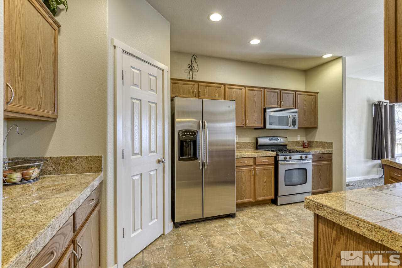 7592 Gold Drive Reno, NV 89506 - Photo 5 of 13 Photo 5