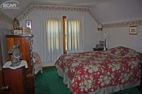 6242 Miller Road Swartz Creek, MI 48473 - Photo 10 of 17 20439987-9.JPG