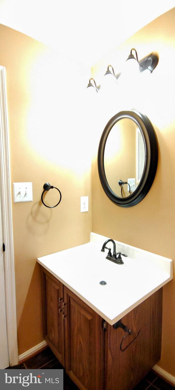 8701 Shadowlake Way Springfield, VA 22153 - Photo 46 of 72 Gallery Image 46
