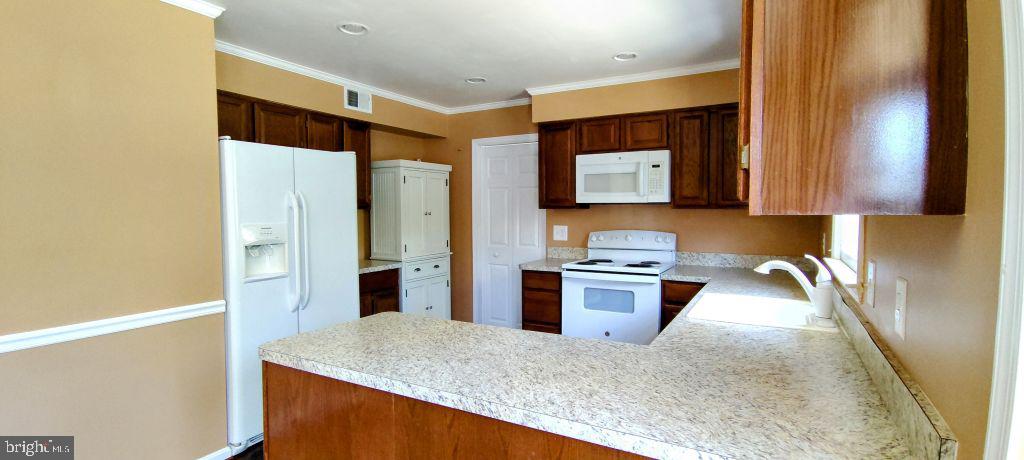 8701 Shadowlake Way Springfield, VA 22153 - Photo 54 of 72 Gallery Image 54