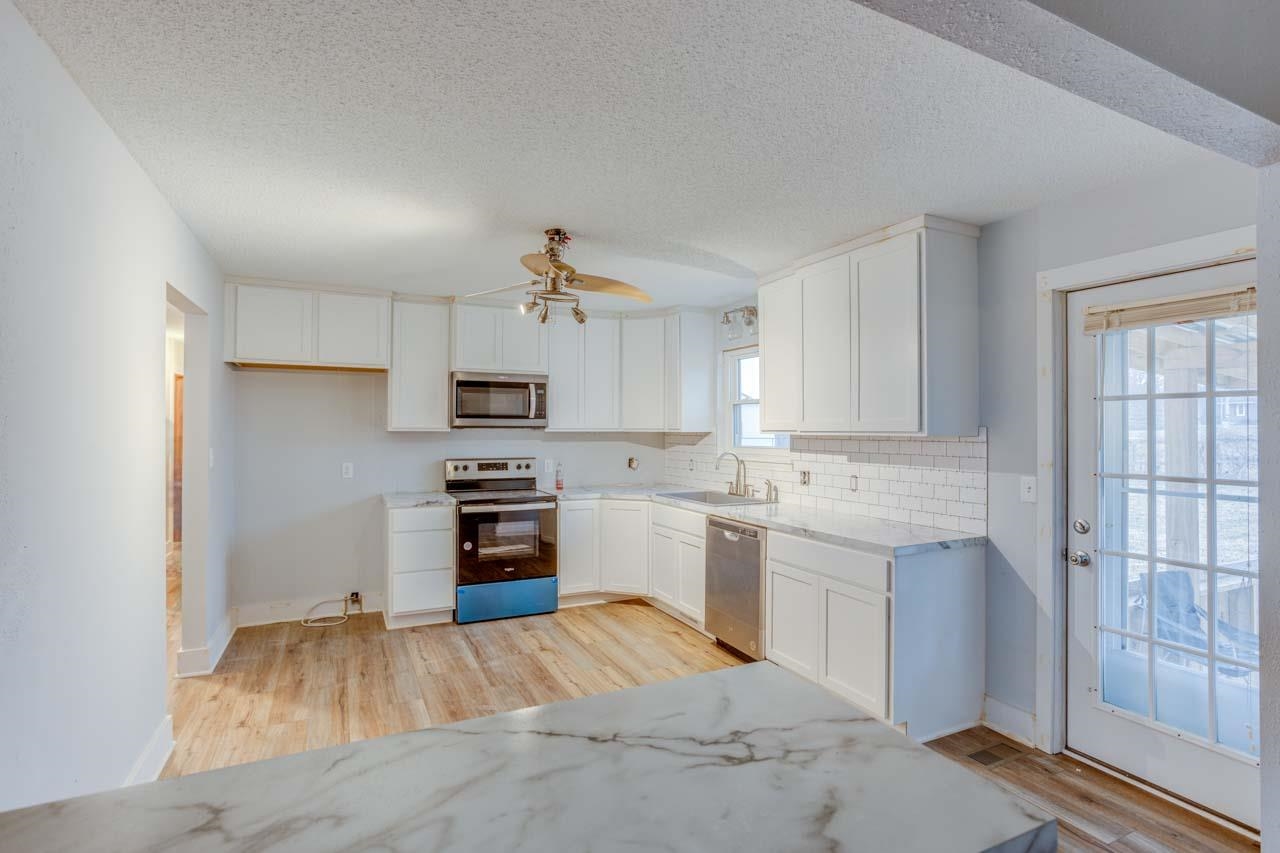 9842 Southwest 19th Terrace Towanda, KS 67144 - Photo 11 of 33