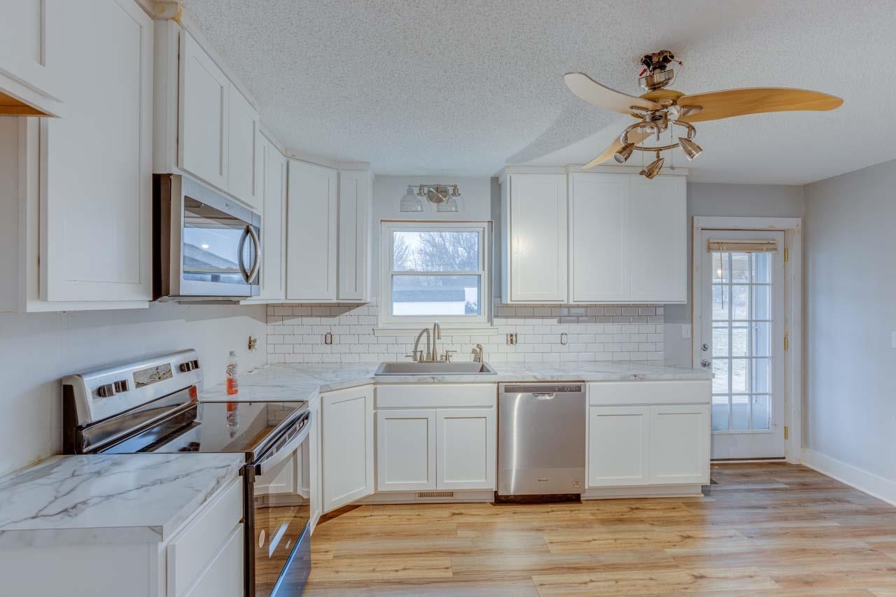 9842 Southwest 19th Terrace Towanda, KS 67144 - Photo 12 of 33