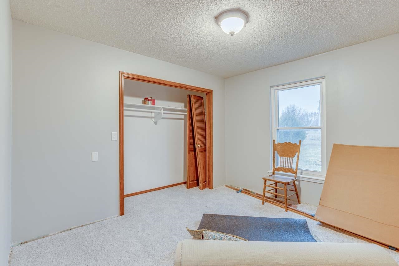 9842 Southwest 19th Terrace Towanda, KS 67144 - Photo 13 of 33