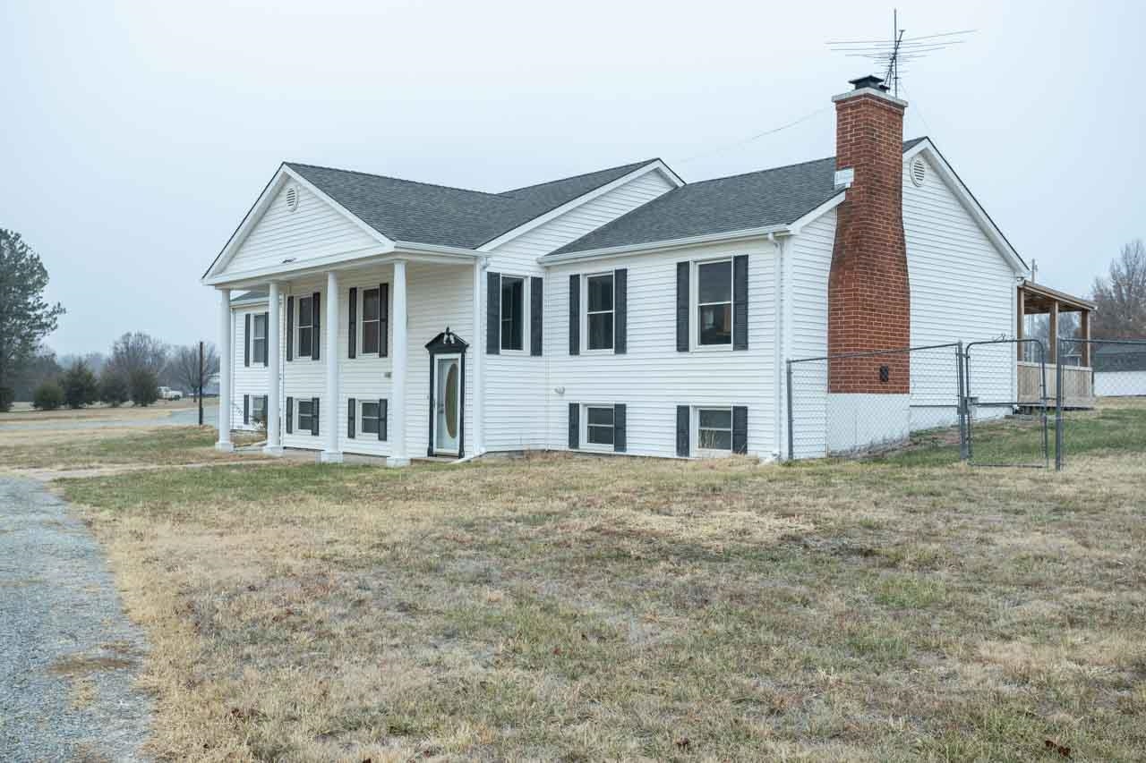 9842 Southwest 19th Terrace Towanda, KS 67144 - Photo 6 of 33