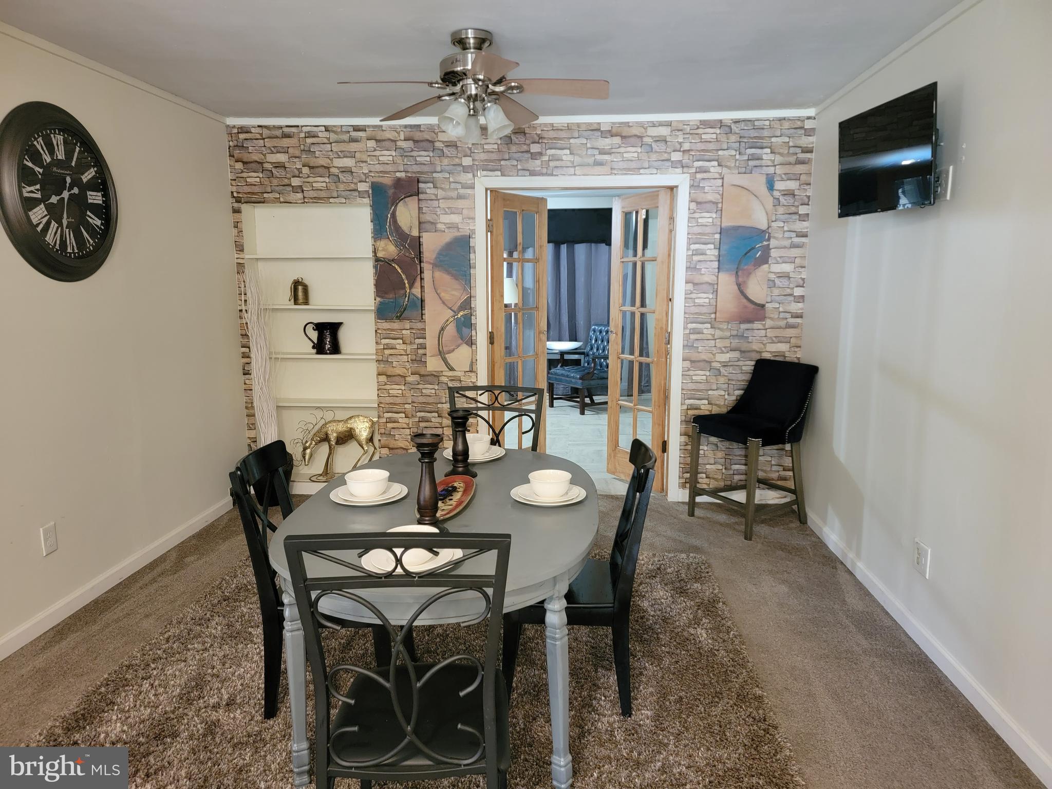 7627 Greenleaf Road Landover, MD 20785 - Photo 3 of 46 Living or Dinning Room