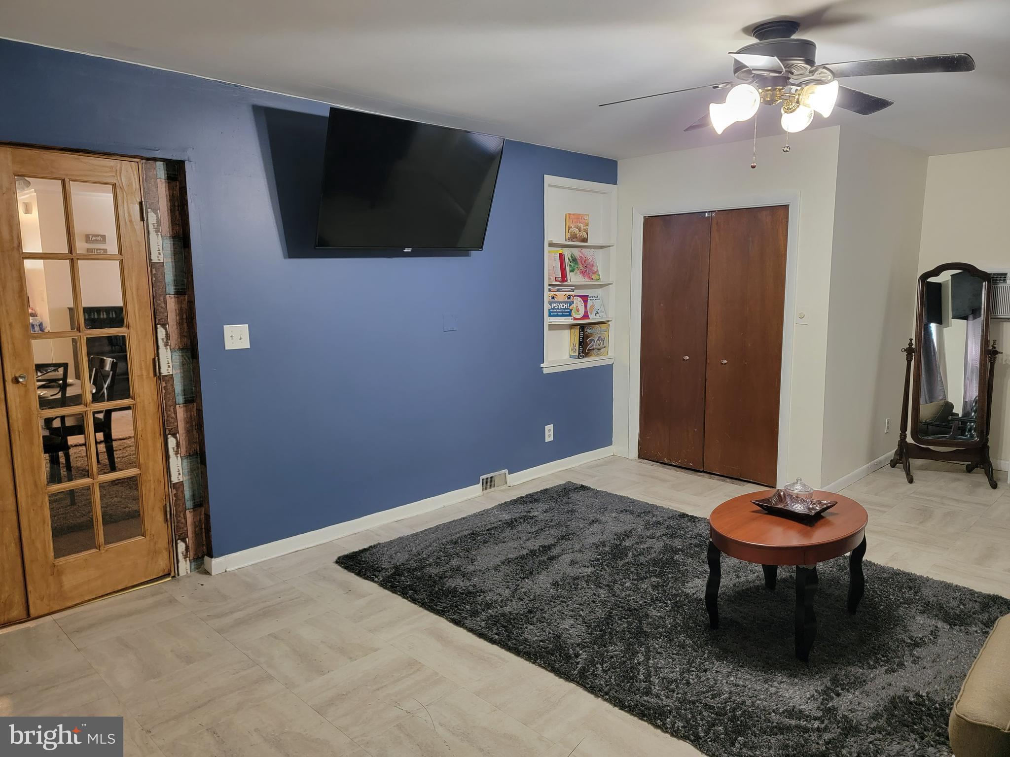 7627 Greenleaf Road Landover, MD 20785 - Photo 7 of 46 Family Room and door to Laundry Room