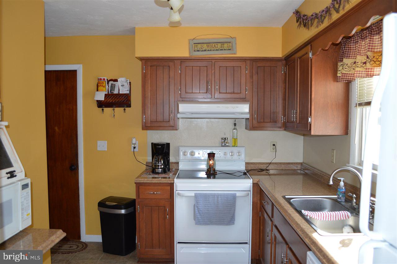 2531 Redwood Road Dover, PA 17315 - Photo 12 of 33 Gallery Image 12