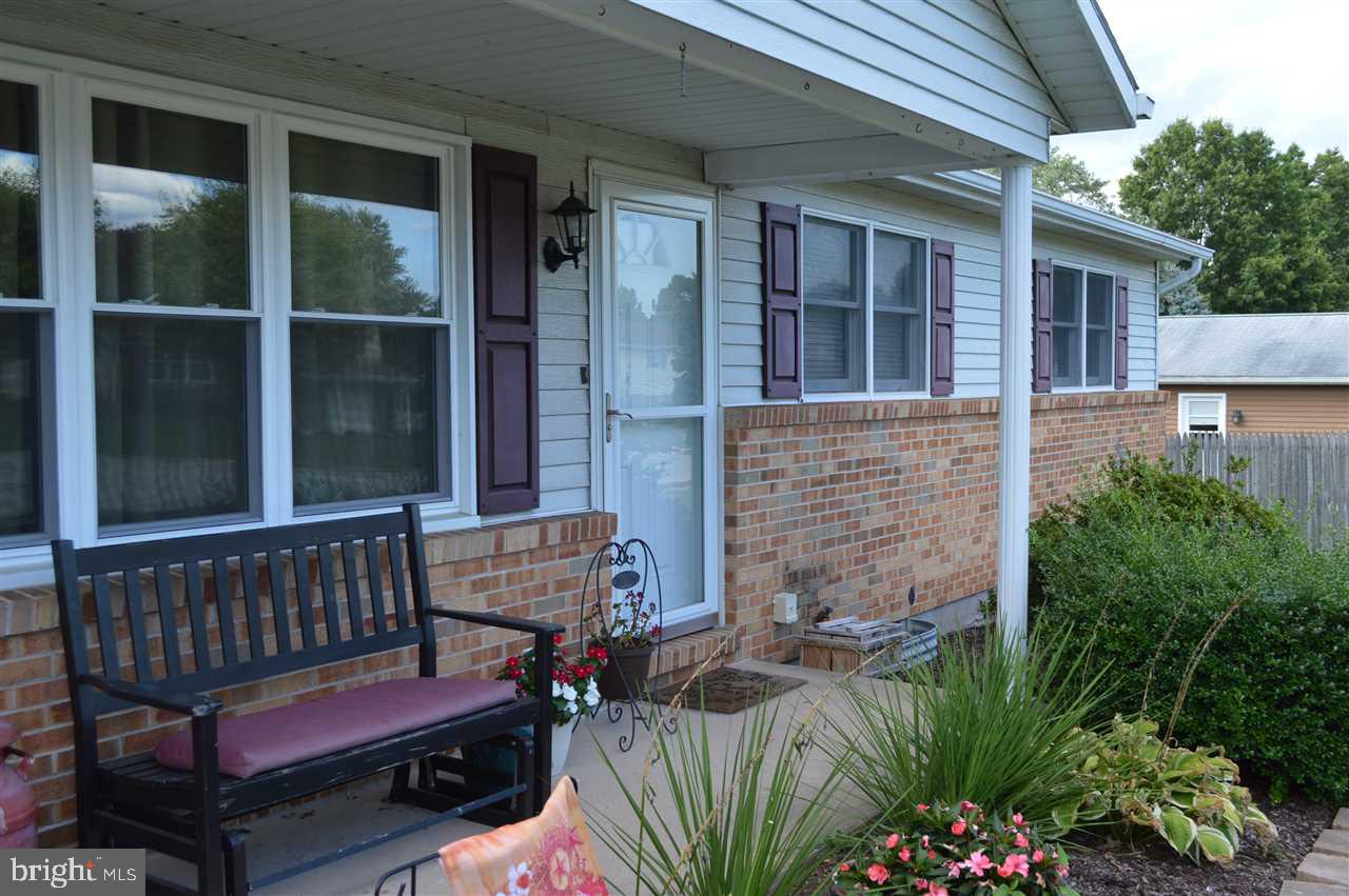 2531 Redwood Road Dover, PA 17315 - Photo 2 of 33 Gallery Image 2