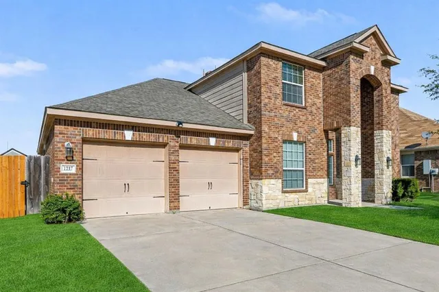 $399,000 | 2717 Aspen Hill Drive, Denton, TX 76209