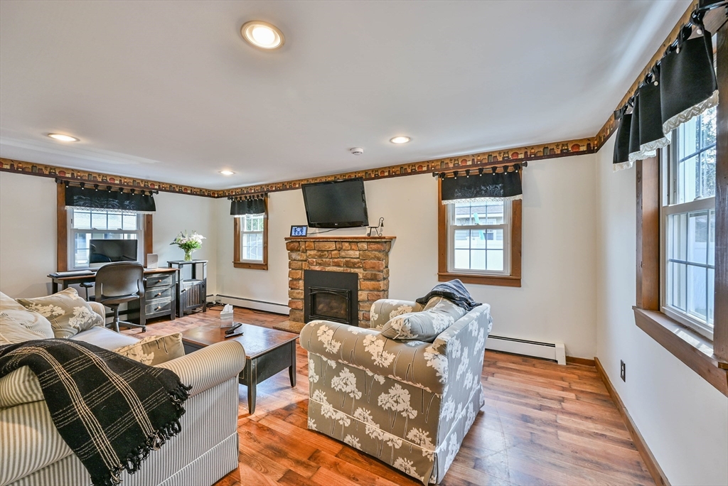 15 Parker Road Holden, MA 01520 - Photo 13 of 32