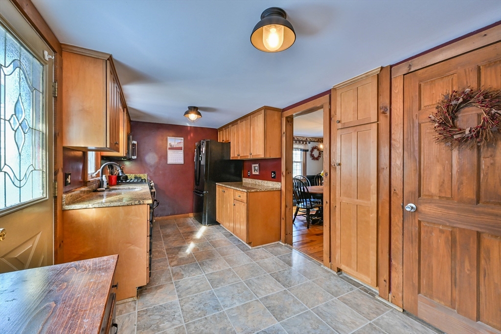 15 Parker Road Holden, MA 01520 - Photo 14 of 32