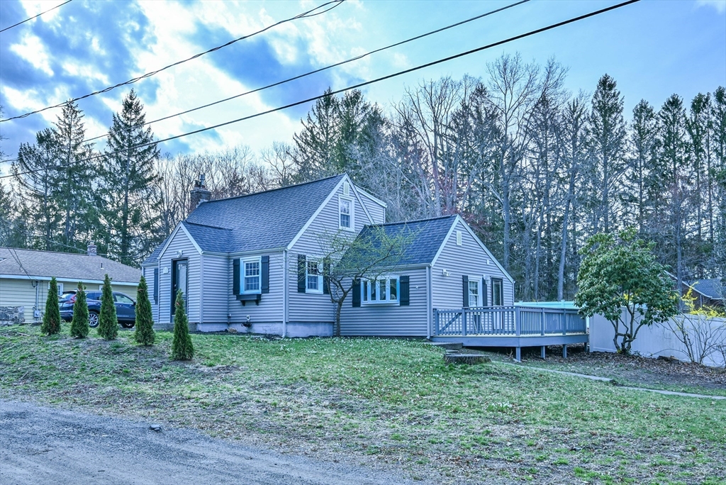 15 Parker Road Holden, MA 01520 - Photo 2 of 32