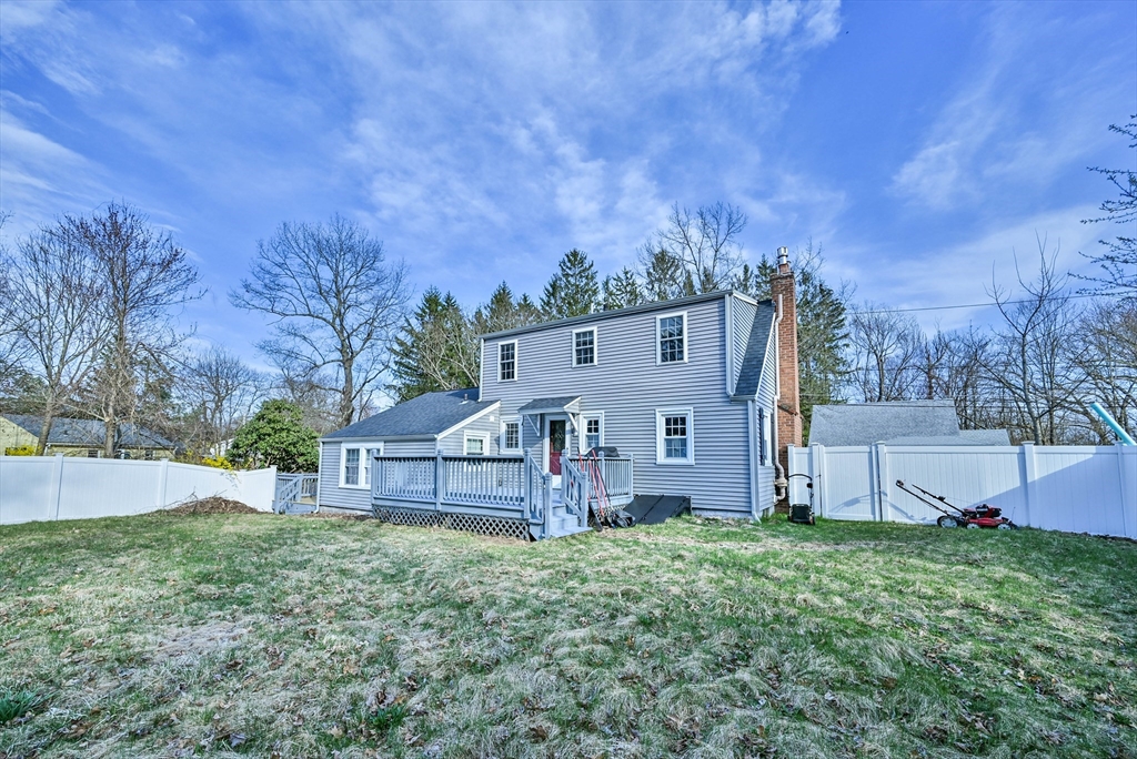 15 Parker Road Holden, MA 01520 - Photo 5 of 32