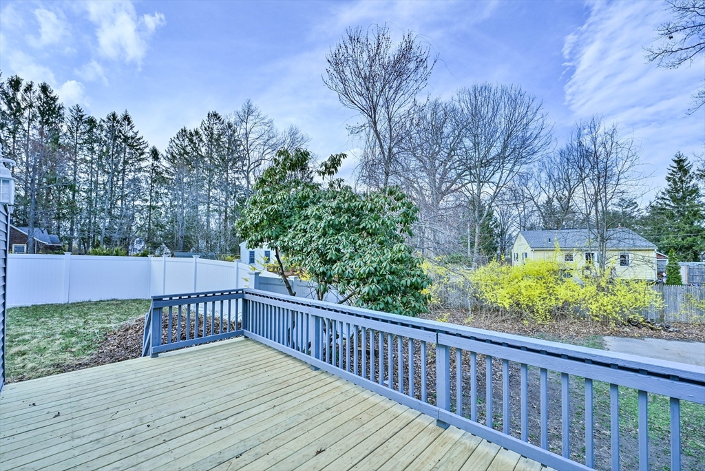 15 Parker Road Holden, MA 01520 - Photo 9 of 32
